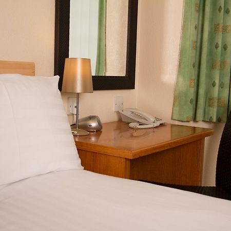 Travelrest Fareham Solent Gateway Hotell Exteriör bild