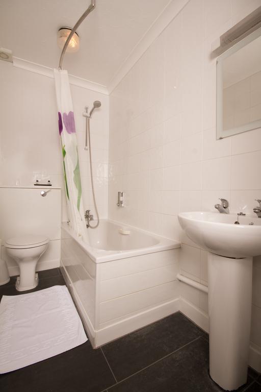 Travelrest Fareham Solent Gateway Hotell Exteriör bild