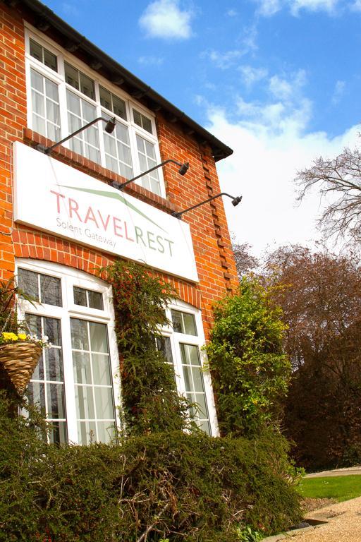 Travelrest Fareham Solent Gateway Hotell Exteriör bild